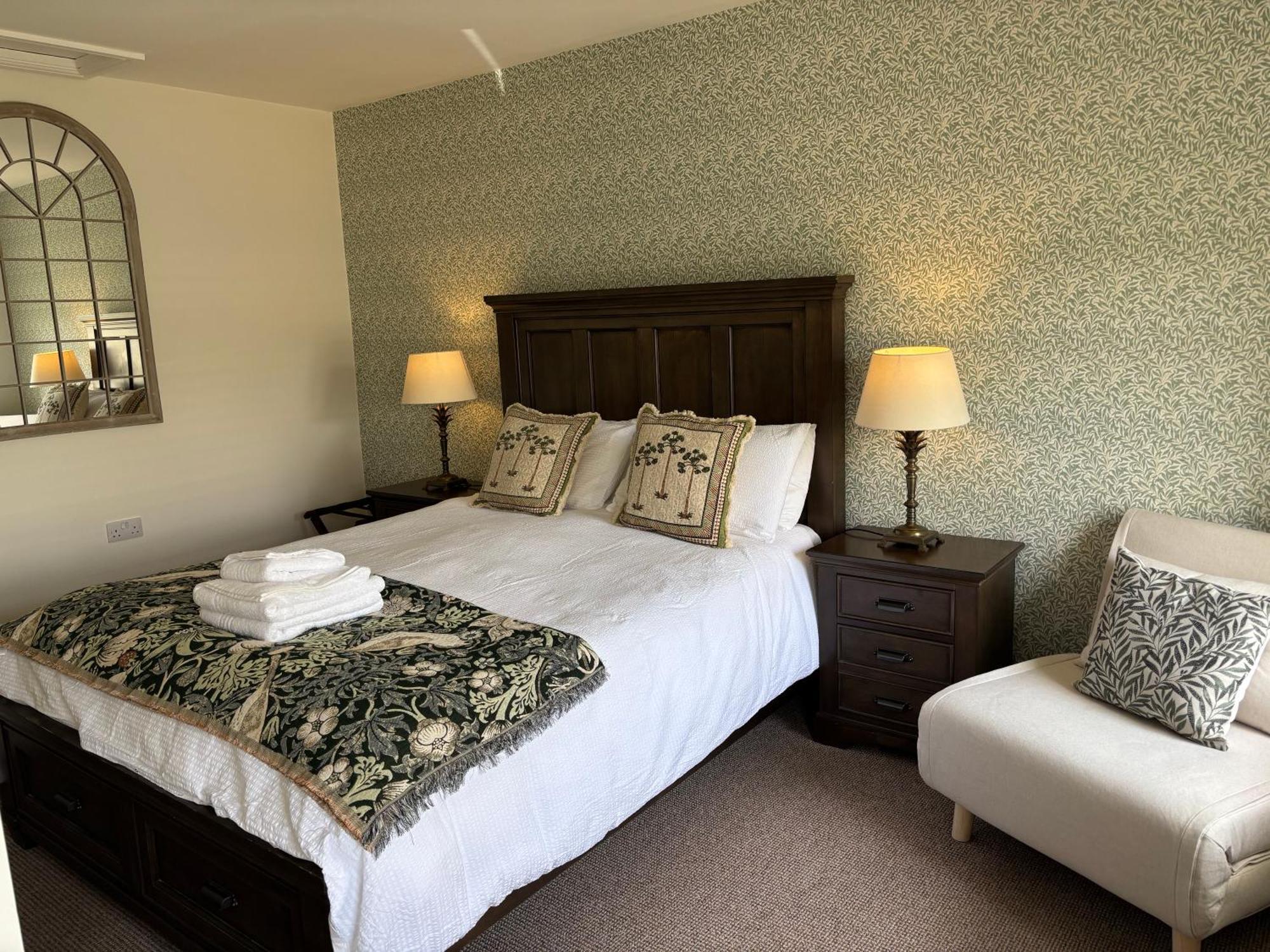 Blenkinsopp Castle Inn Greenhead Eksteriør bilde